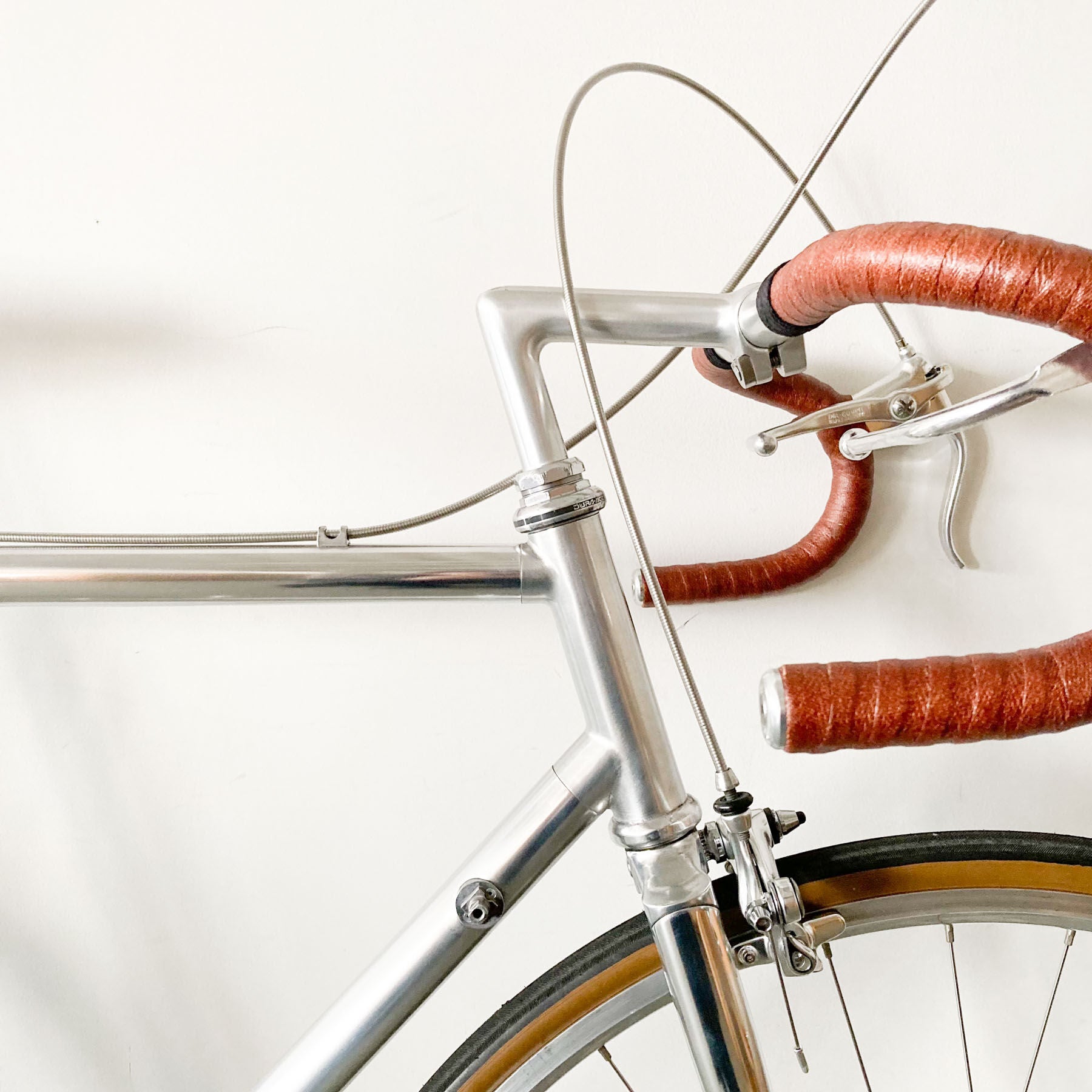 ヴィンテージアルミロード｜鏡面仕上げ | COBI