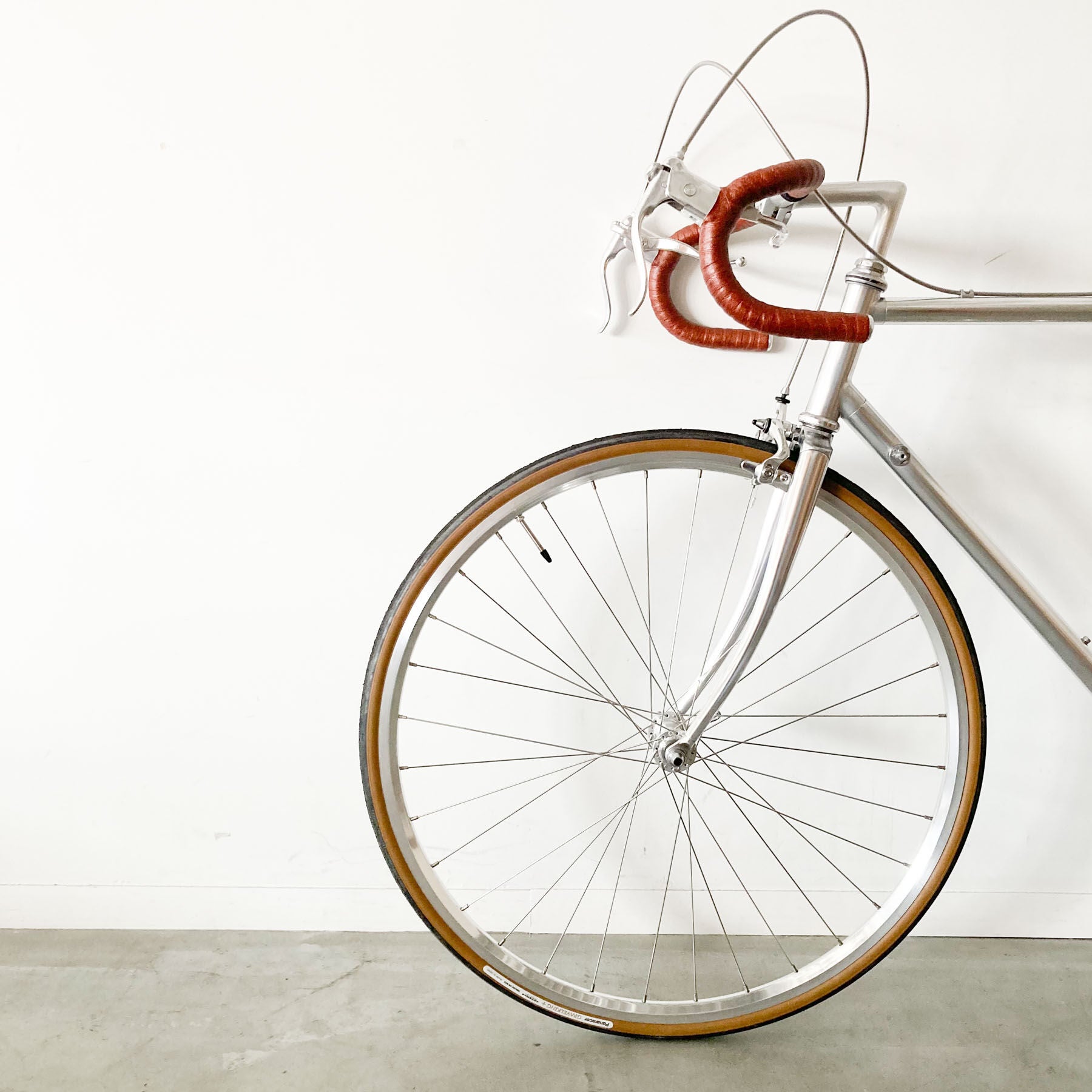 ヴィンテージアルミロード｜鏡面仕上げ | COBI