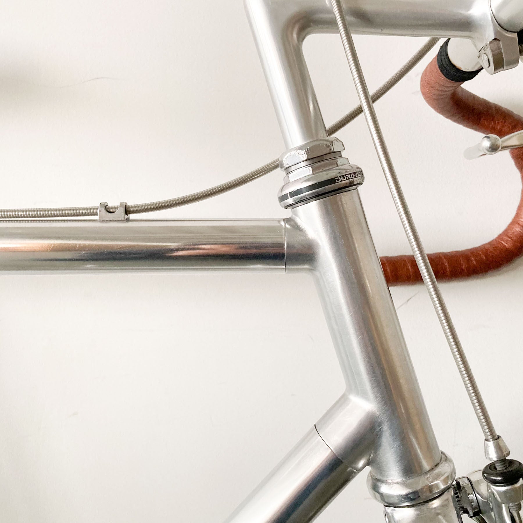 ヴィンテージアルミロード｜鏡面仕上げ | COBI